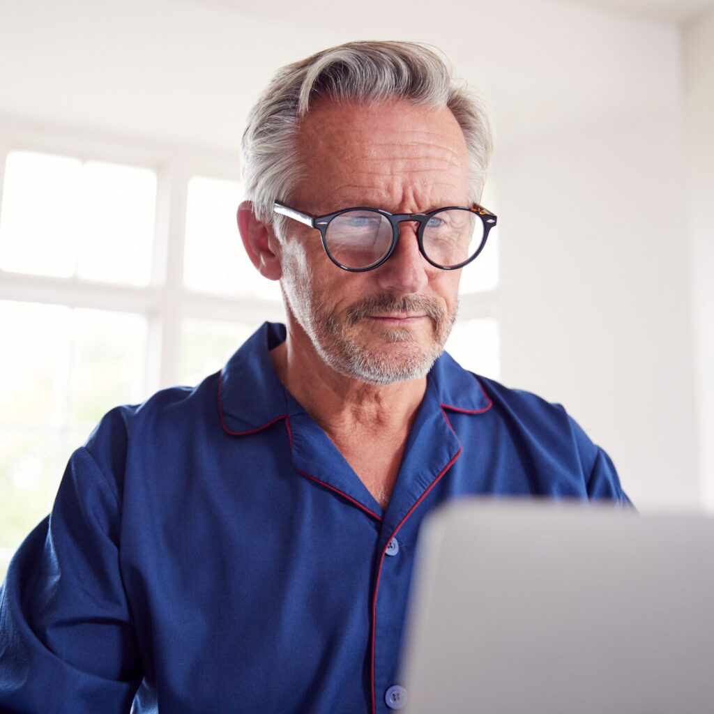 Man som får personlig coachning online